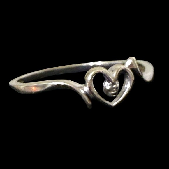 Gold Heart Ring! - Picture 4 of 4